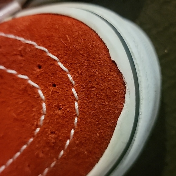 Vans - Picture 10 of 10